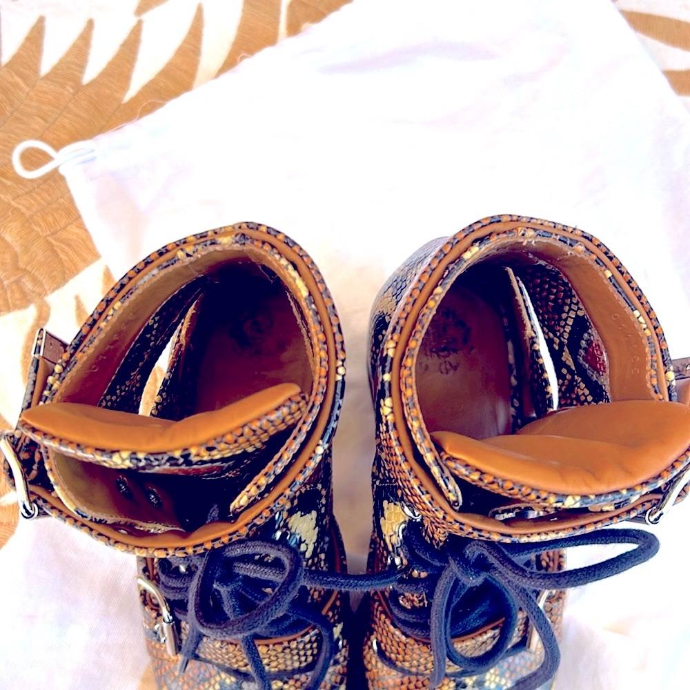 LIKE NEW🐍CHOLE🐍Rylee Python Print Calf Skin Leather Boots🐍 - Picture 6 of 9